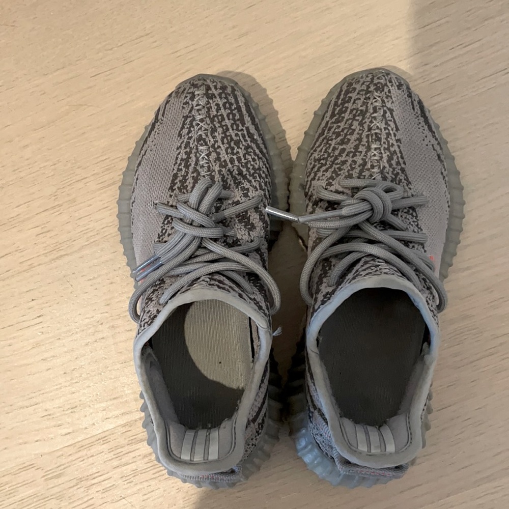 Yeezy Sneakers grey